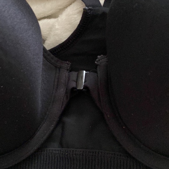 VSX by Victoria’s Secret Geometric Print “Knockout” Zip-Front Sports Bra - Picture 6 of 9